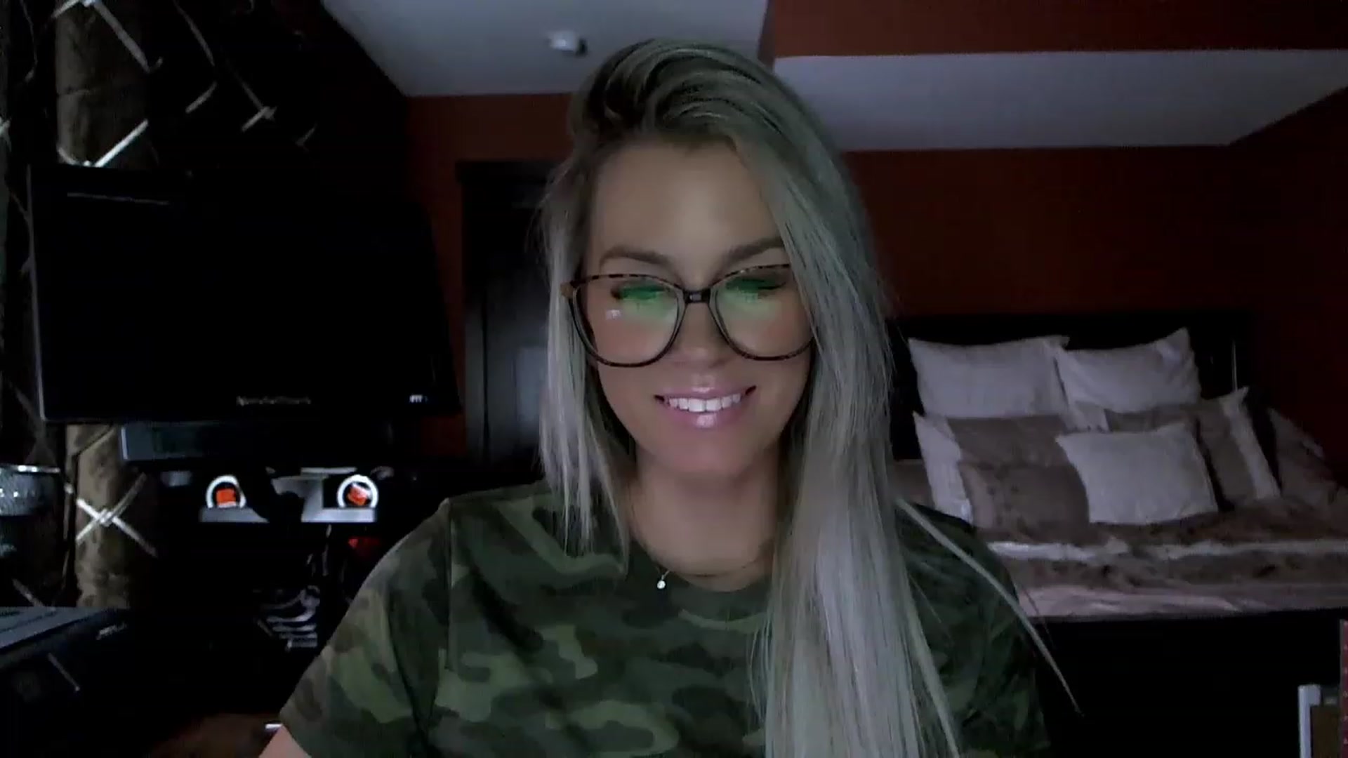 Gallery image thumbnail from Cora9's myfreecams stream on, 01/17/2023, 05:46 image 19 of 20