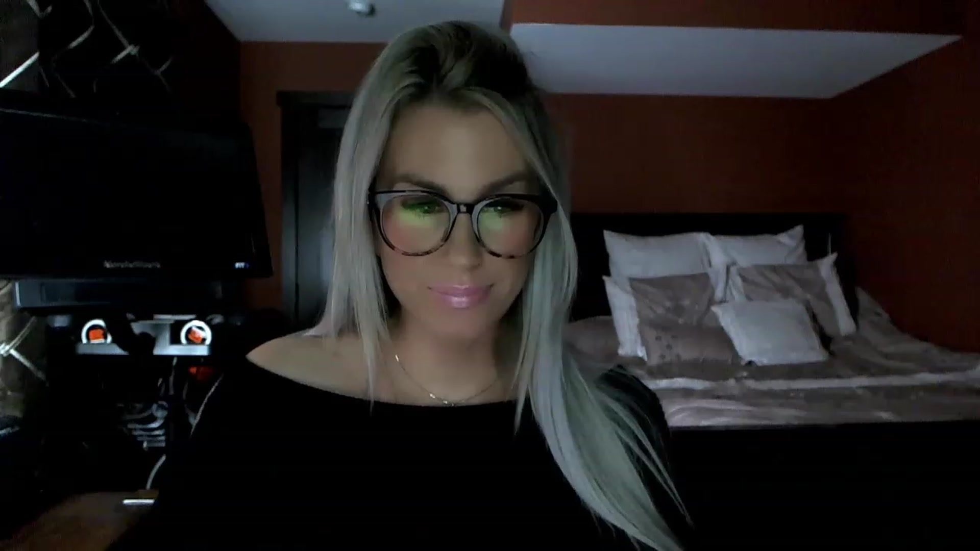 Gallery image thumbnail from Cora9's myfreecams stream on, 01/26/2023, 05:45 image 9 of 20