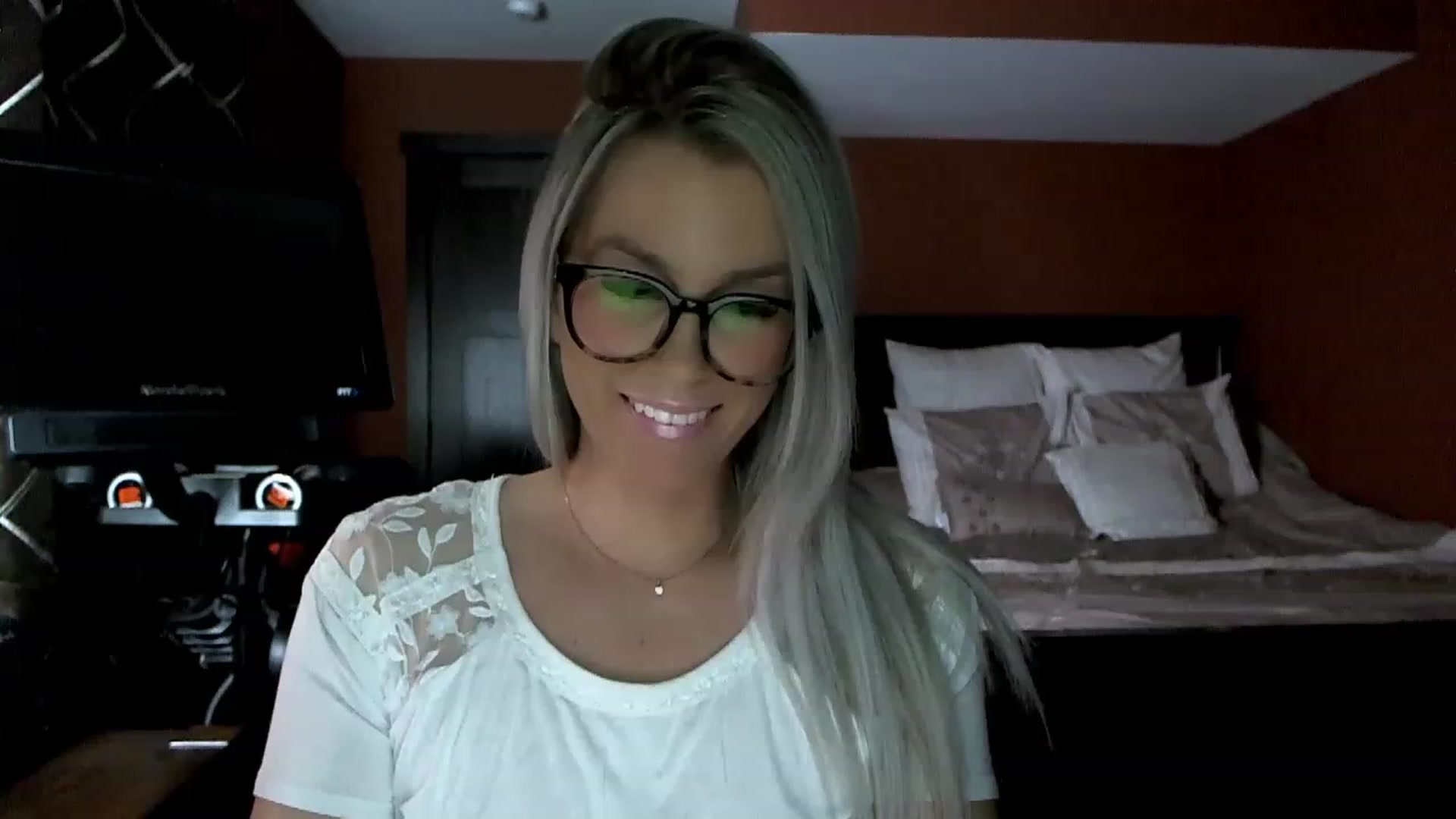 Gallery image thumbnail from Cora9's myfreecams stream on, 01/27/2023, 05:50 image 2 of 20