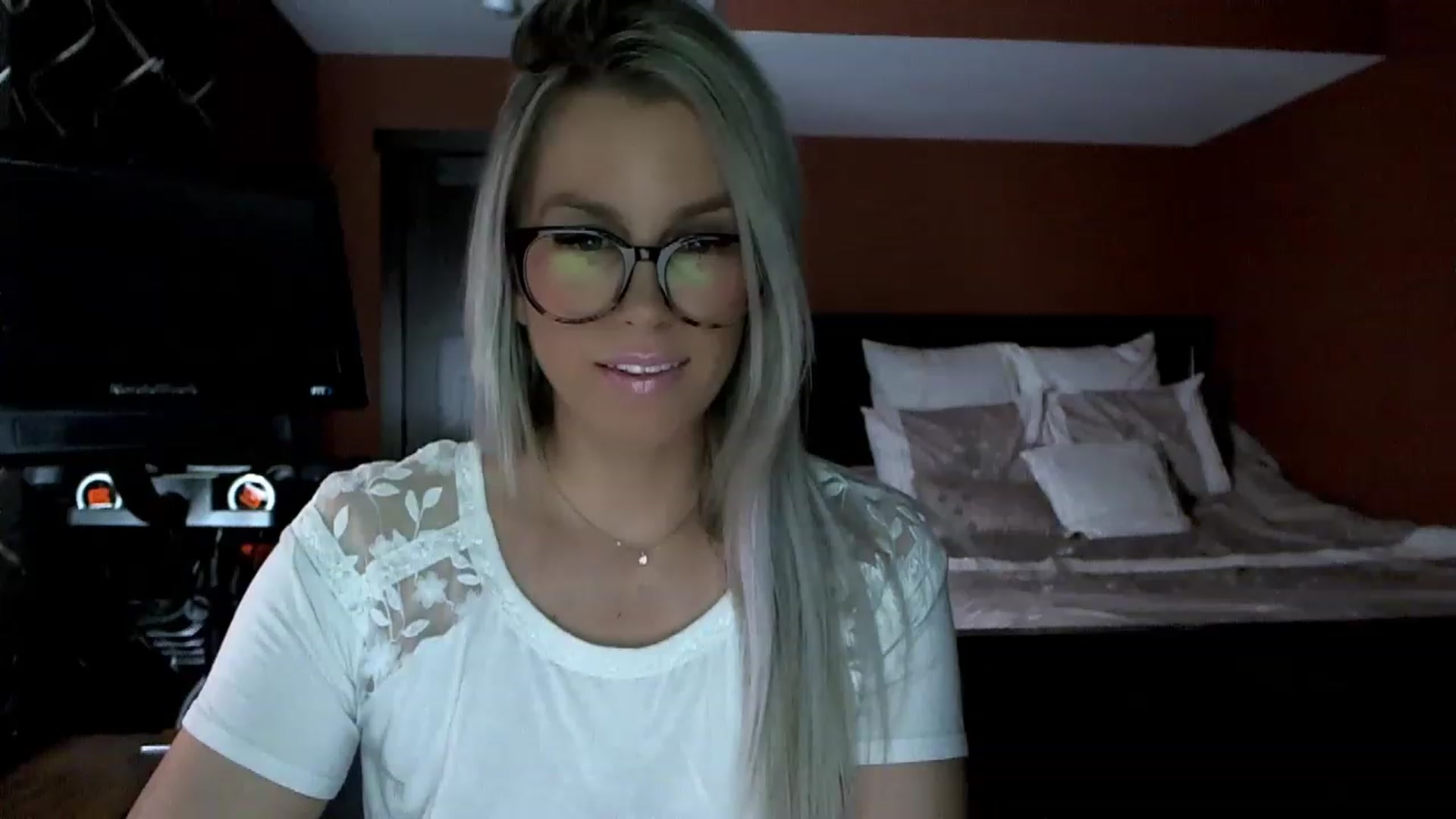 Gallery image thumbnail from Cora9's myfreecams stream on, 01/27/2023, 05:50 image 5 of 20