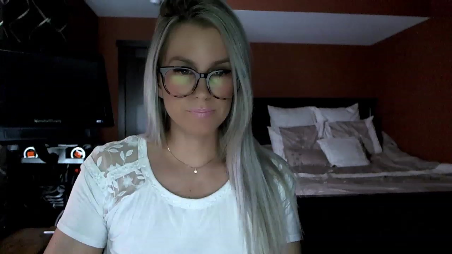 Gallery image thumbnail from Cora9's myfreecams stream on, 01/27/2023, 05:50 image 6 of 20
