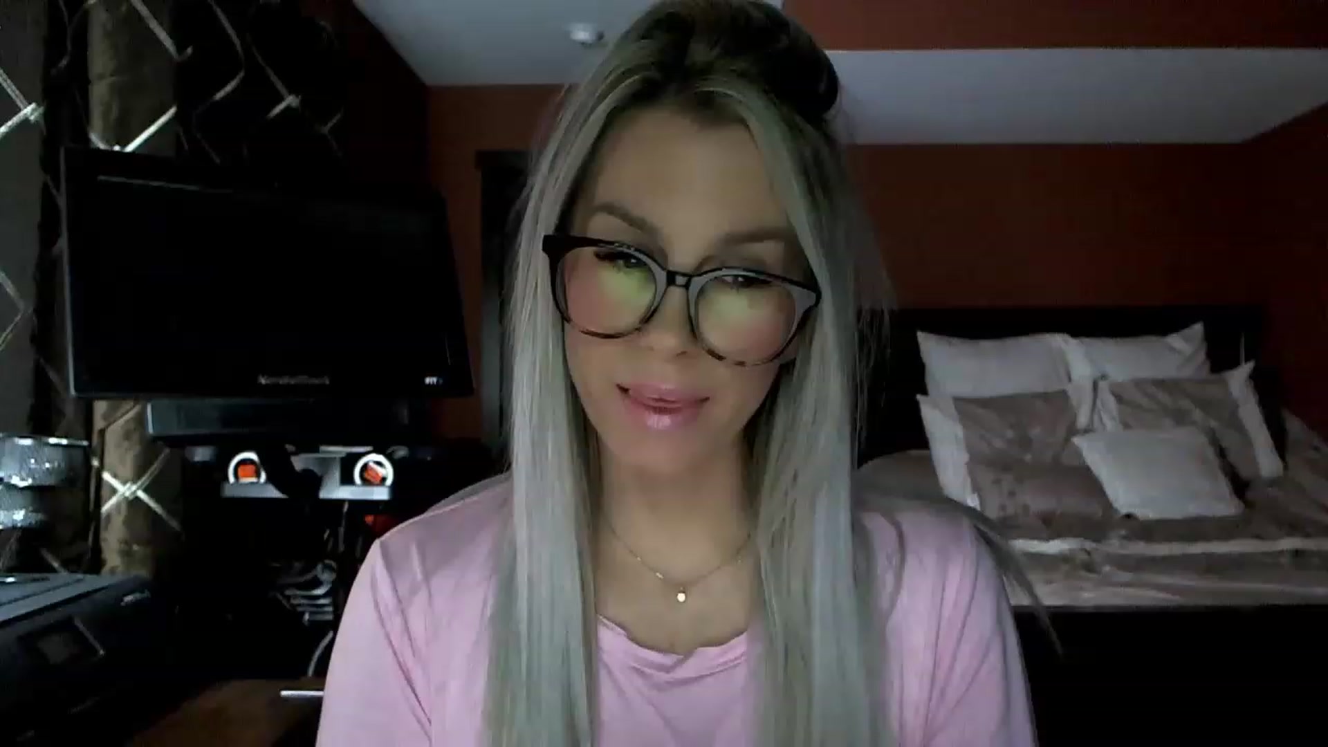 Gallery image thumbnail from Cora9's myfreecams stream on, 01/31/2023, 04:11 image 5 of 20