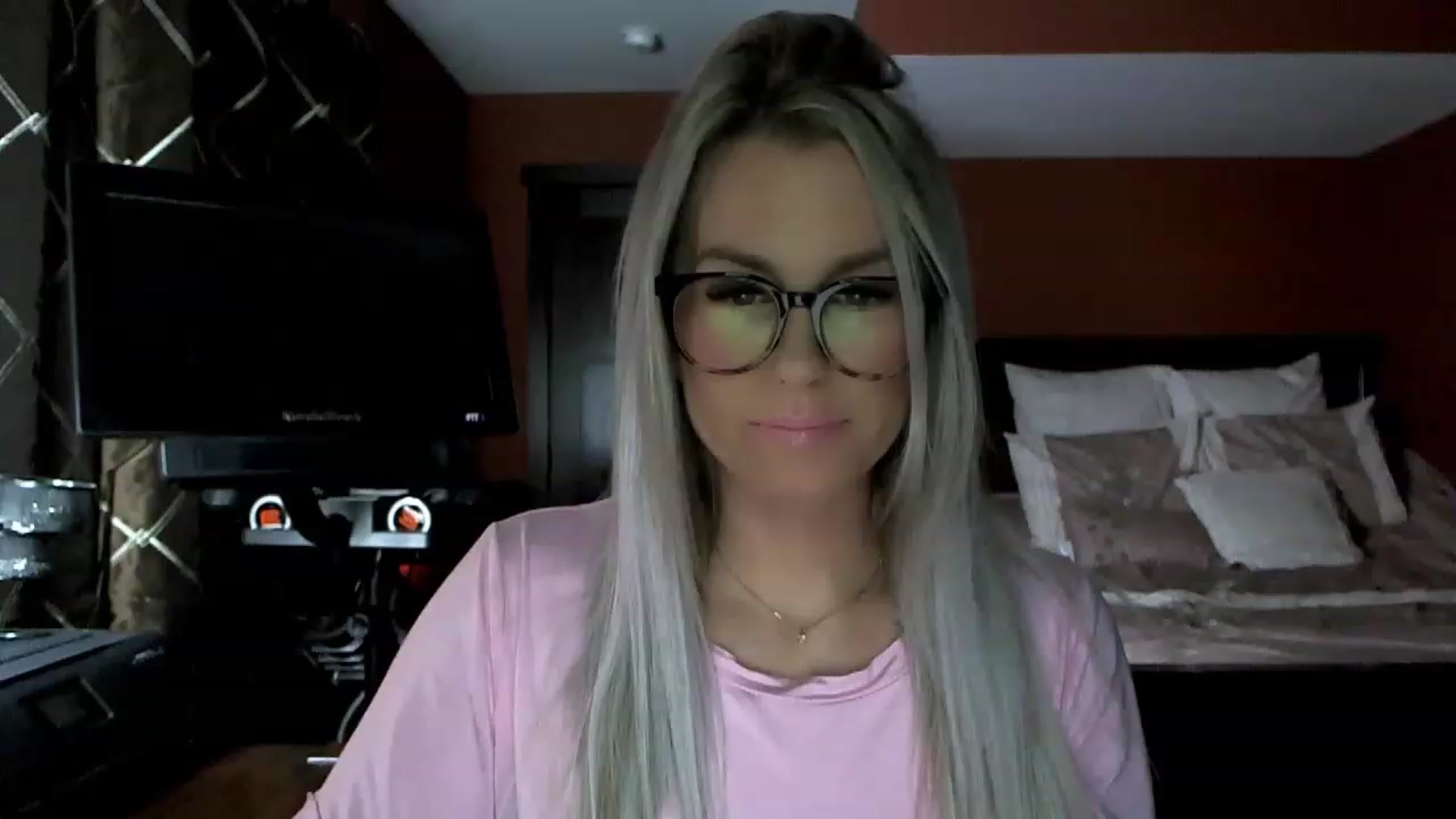 Gallery image thumbnail from Cora9's myfreecams stream on, 01/31/2023, 04:11 image 3 of 20