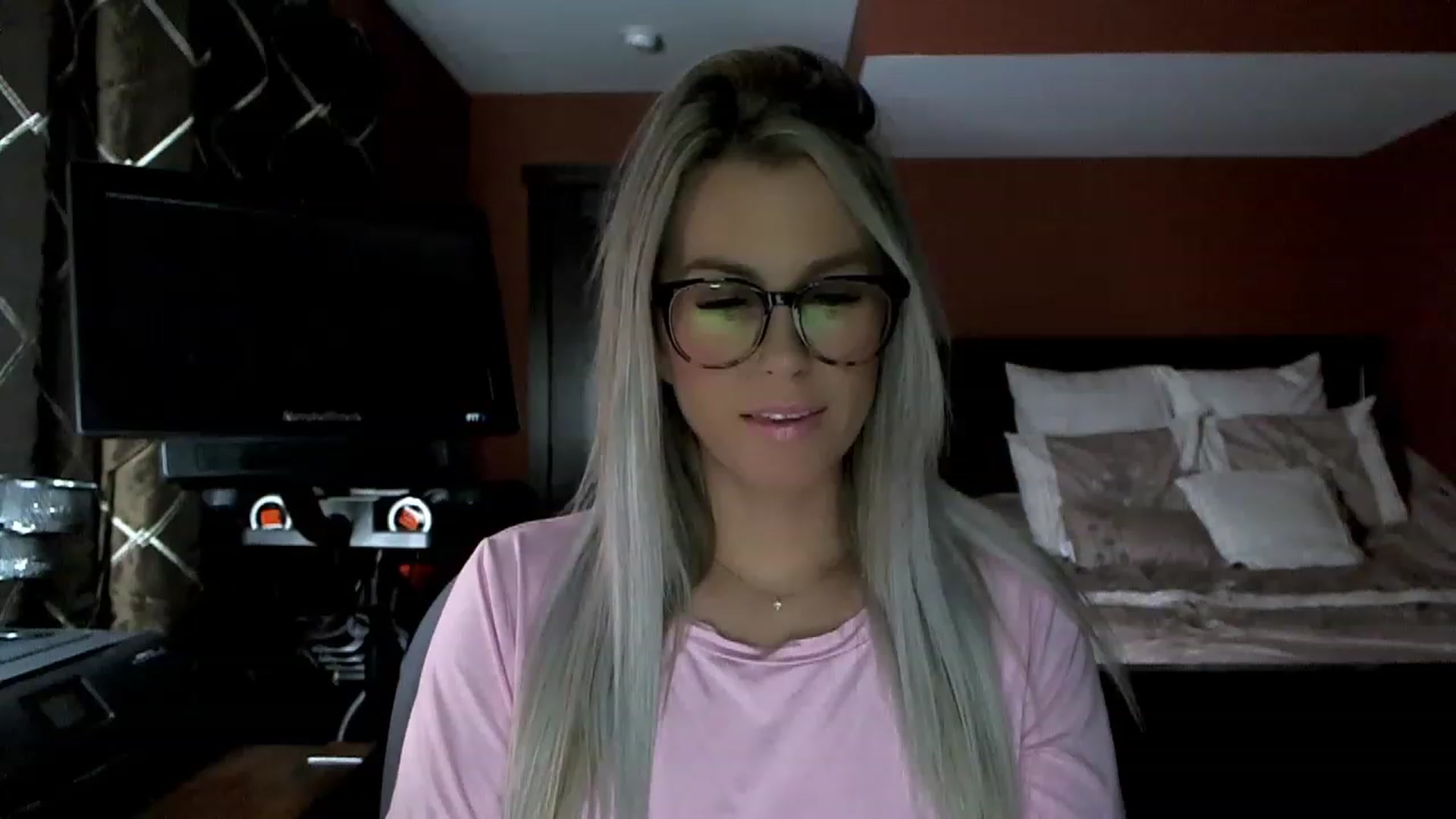 Gallery image thumbnail from Cora9's myfreecams stream on, 01/31/2023, 04:11 image 9 of 20