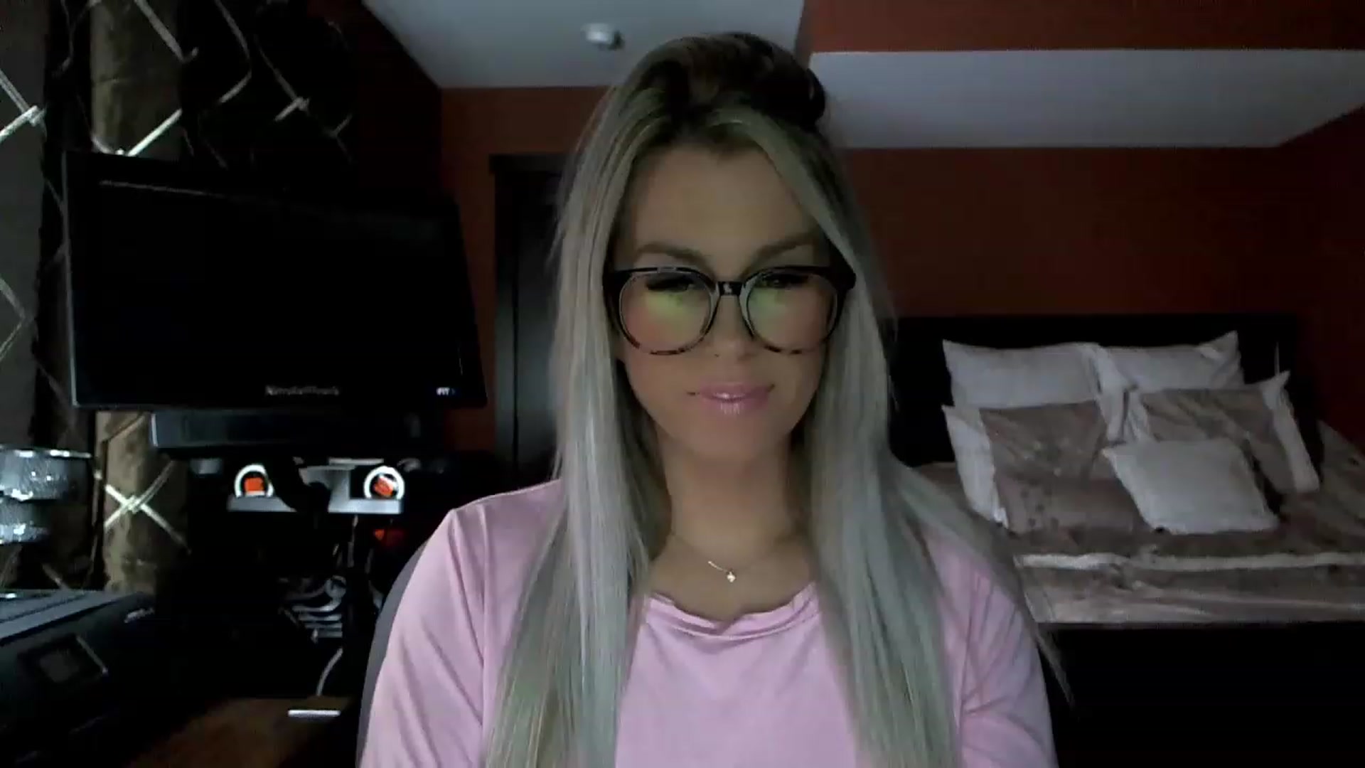 Gallery image thumbnail from Cora9's myfreecams stream on, 01/31/2023, 04:11 image 10 of 20