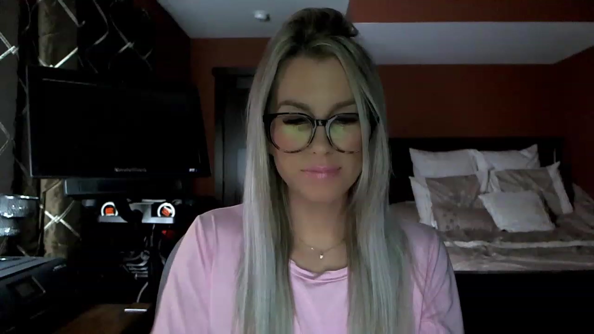 Gallery image thumbnail from Cora9's myfreecams stream on, 01/31/2023, 04:11 image 2 of 20