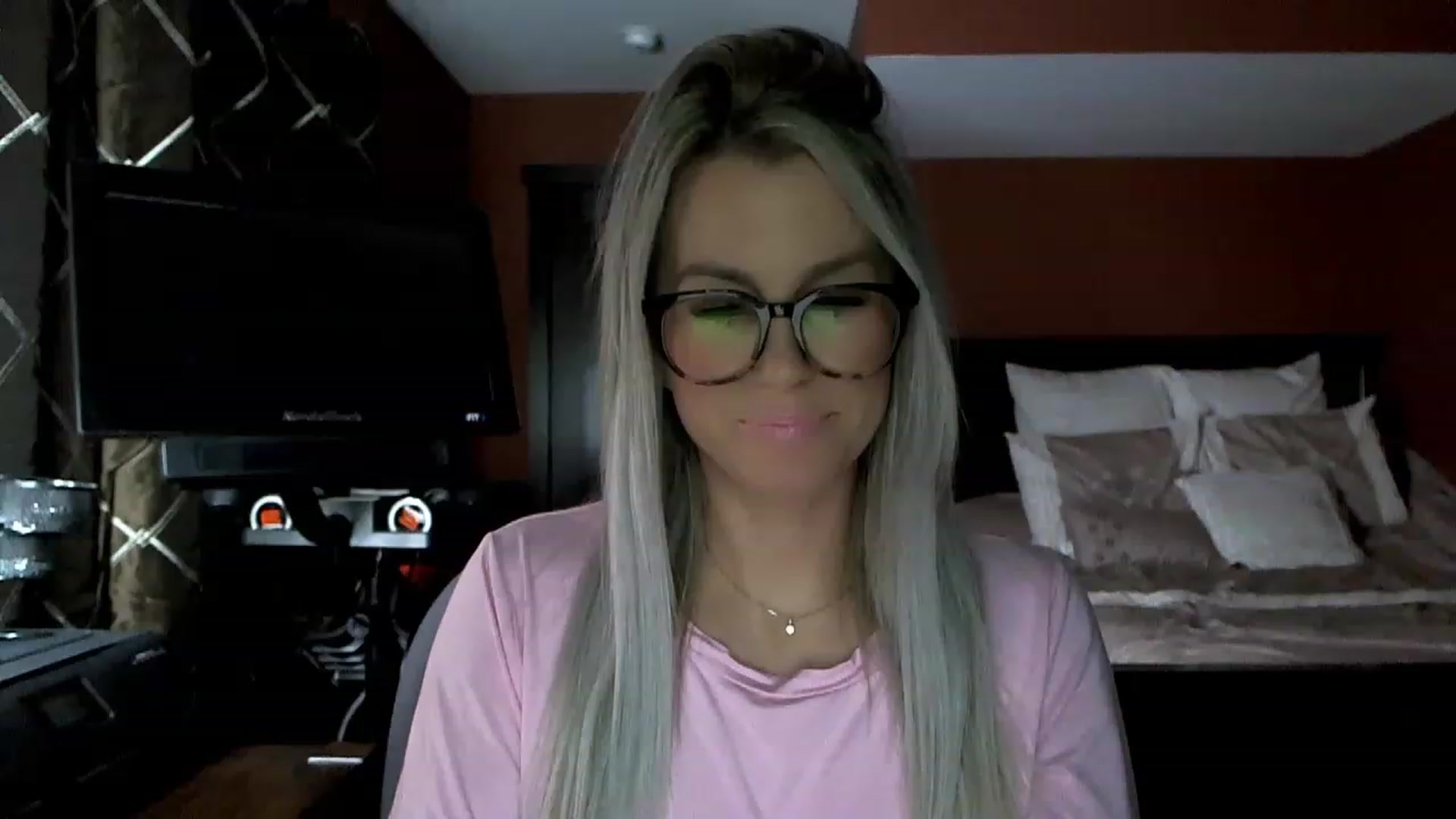 Gallery image thumbnail from Cora9's myfreecams stream on, 01/31/2023, 04:11 image 16 of 20