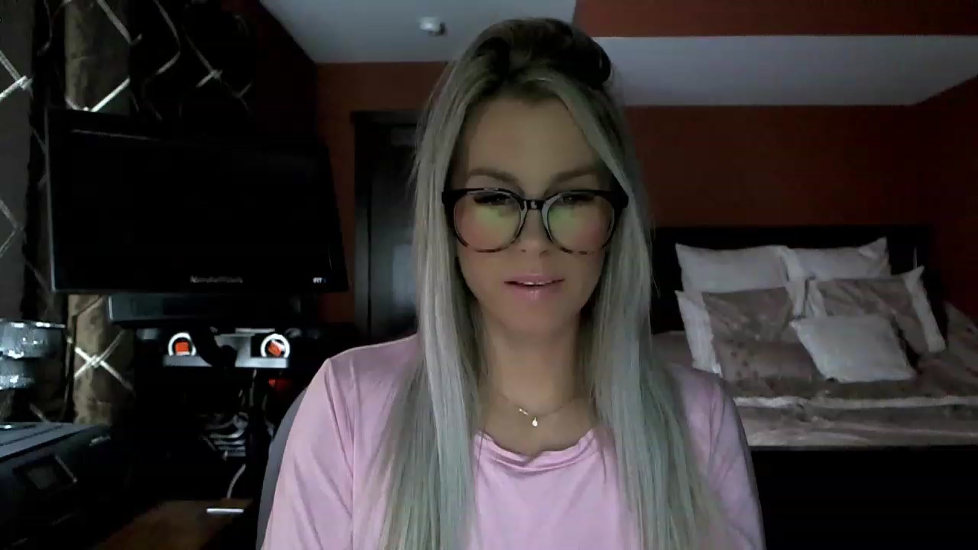 Gallery image thumbnail from Cora9's myfreecams stream on, 01/31/2023, 04:11 image 15 of 20