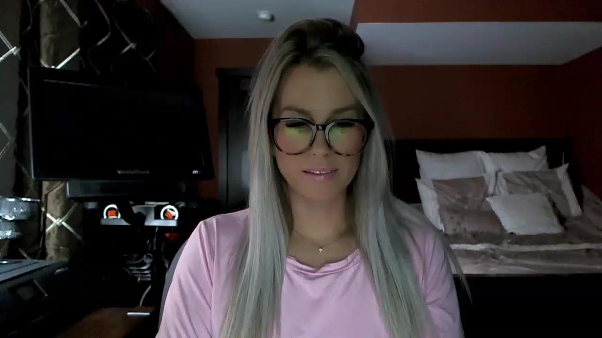Gallery image thumbnail from Cora9's myfreecams stream on, 01/31/2023, 04:11 image 8 of 20
