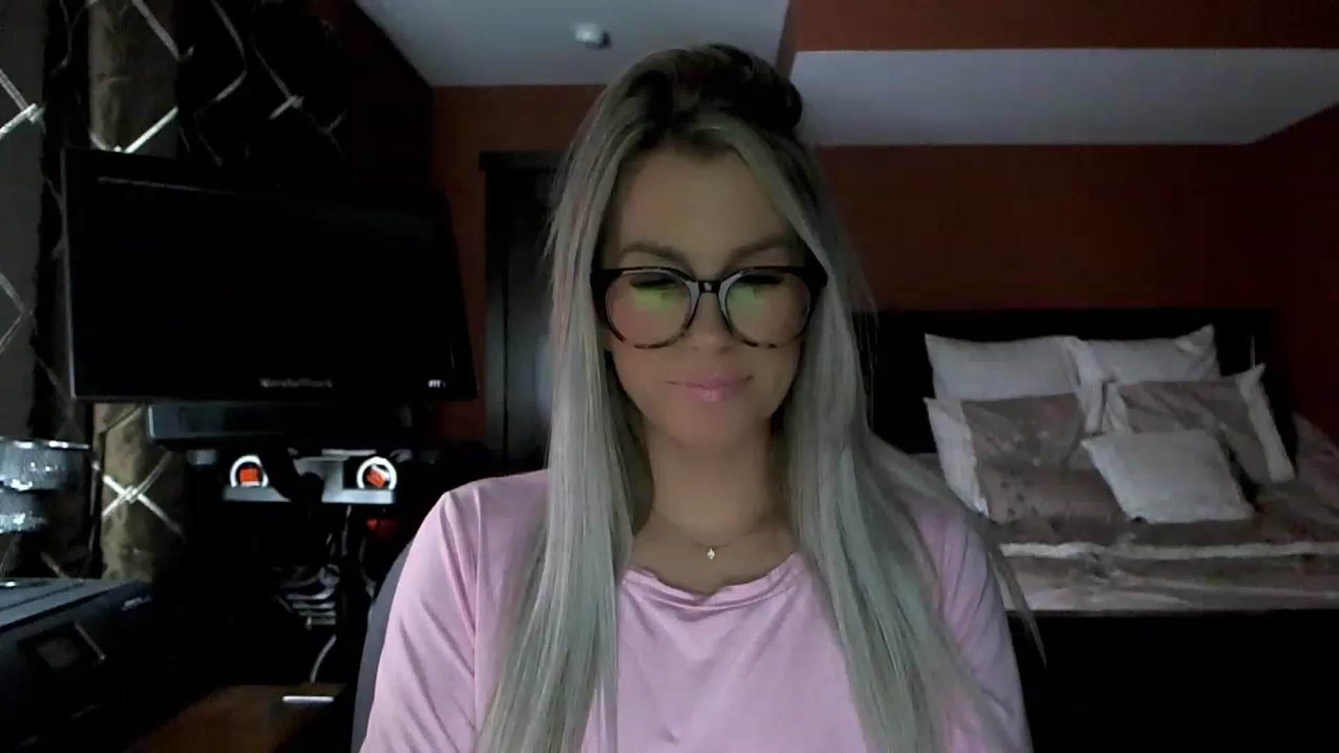 Gallery image thumbnail from Cora9's myfreecams stream on, 01/31/2023, 04:11 image 7 of 20