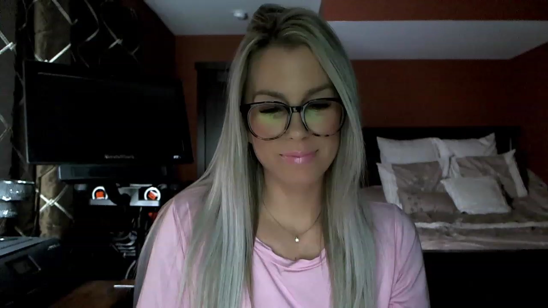 Gallery image thumbnail from Cora9's myfreecams stream on, 01/31/2023, 05:26 image 2 of 20