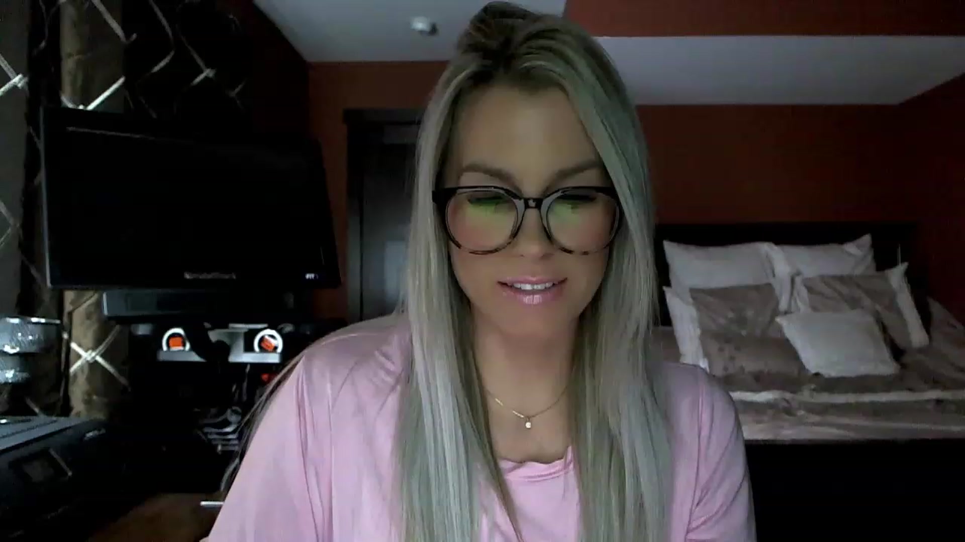 Gallery image thumbnail from Cora9's myfreecams stream on, 01/31/2023, 05:26 image 3 of 20