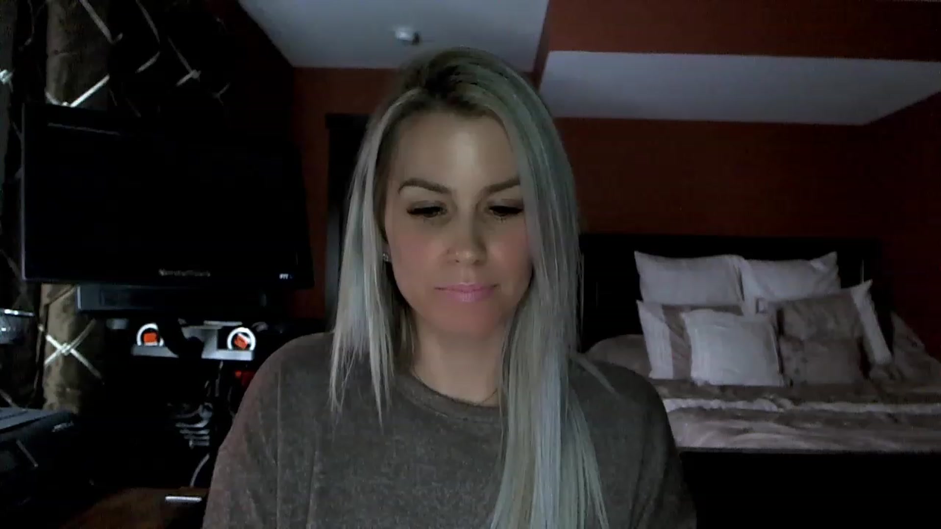 Gallery image thumbnail from Cora9's myfreecams stream on, 02/03/2023, 05:02 image 14 of 20