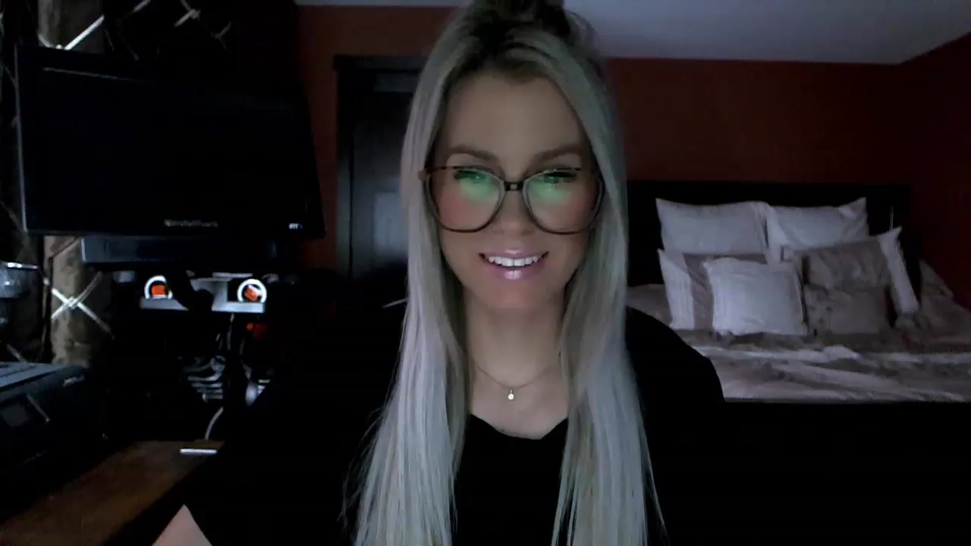Gallery image thumbnail from Cora9's myfreecams stream on, 02/07/2023, 04:47 image 1 of 20