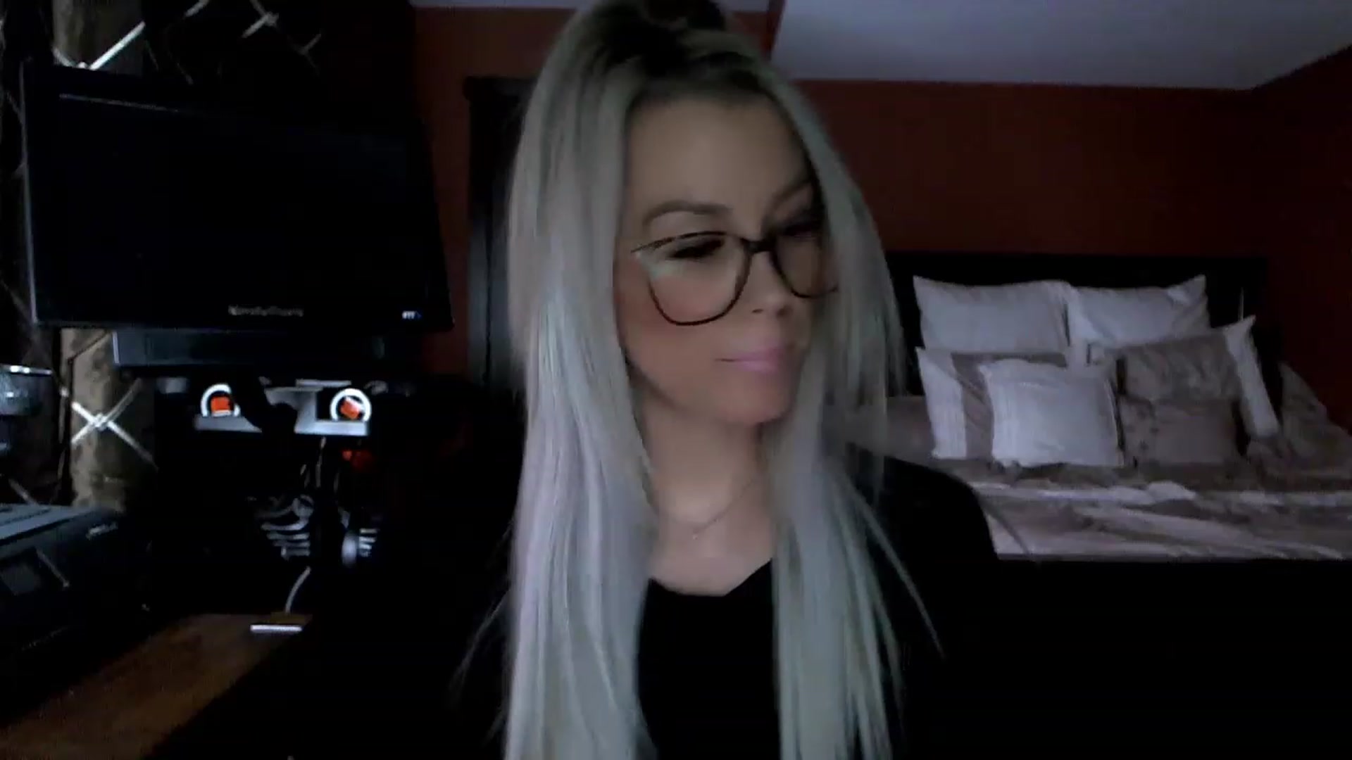 Gallery image thumbnail from Cora9's myfreecams stream on, 02/07/2023, 04:47 image 15 of 20
