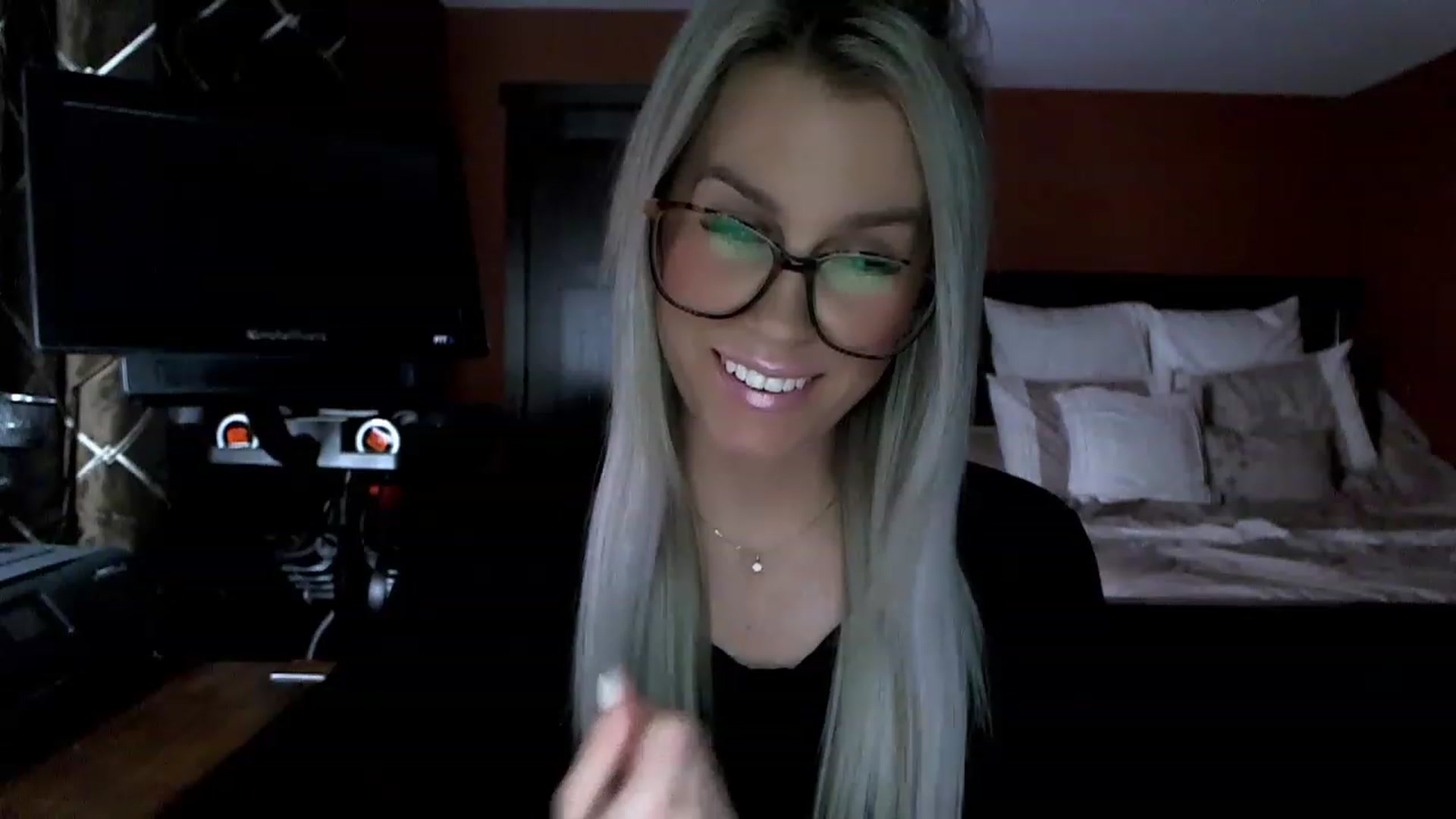 Gallery image thumbnail from Cora9's myfreecams stream on, 02/07/2023, 04:47 image 5 of 20