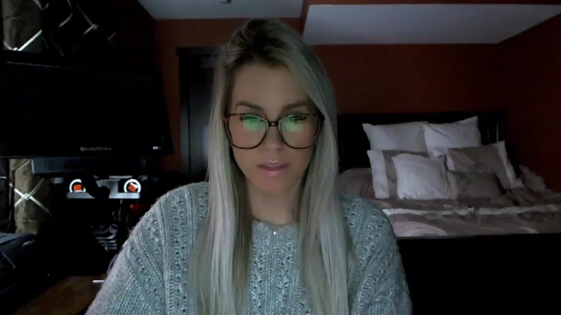 Gallery image thumbnail from Cora9's myfreecams stream on, 02/10/2023, 05:50 image 4 of 20