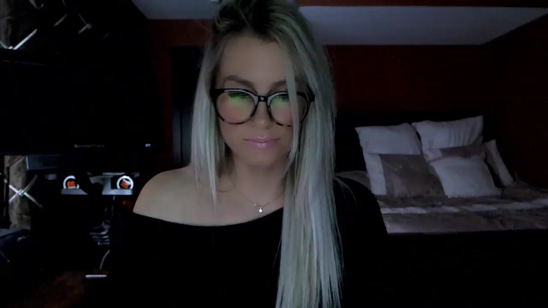 Gallery image thumbnail from Cora9's myfreecams stream on, 02/15/2023, 06:20 image 3 of 20