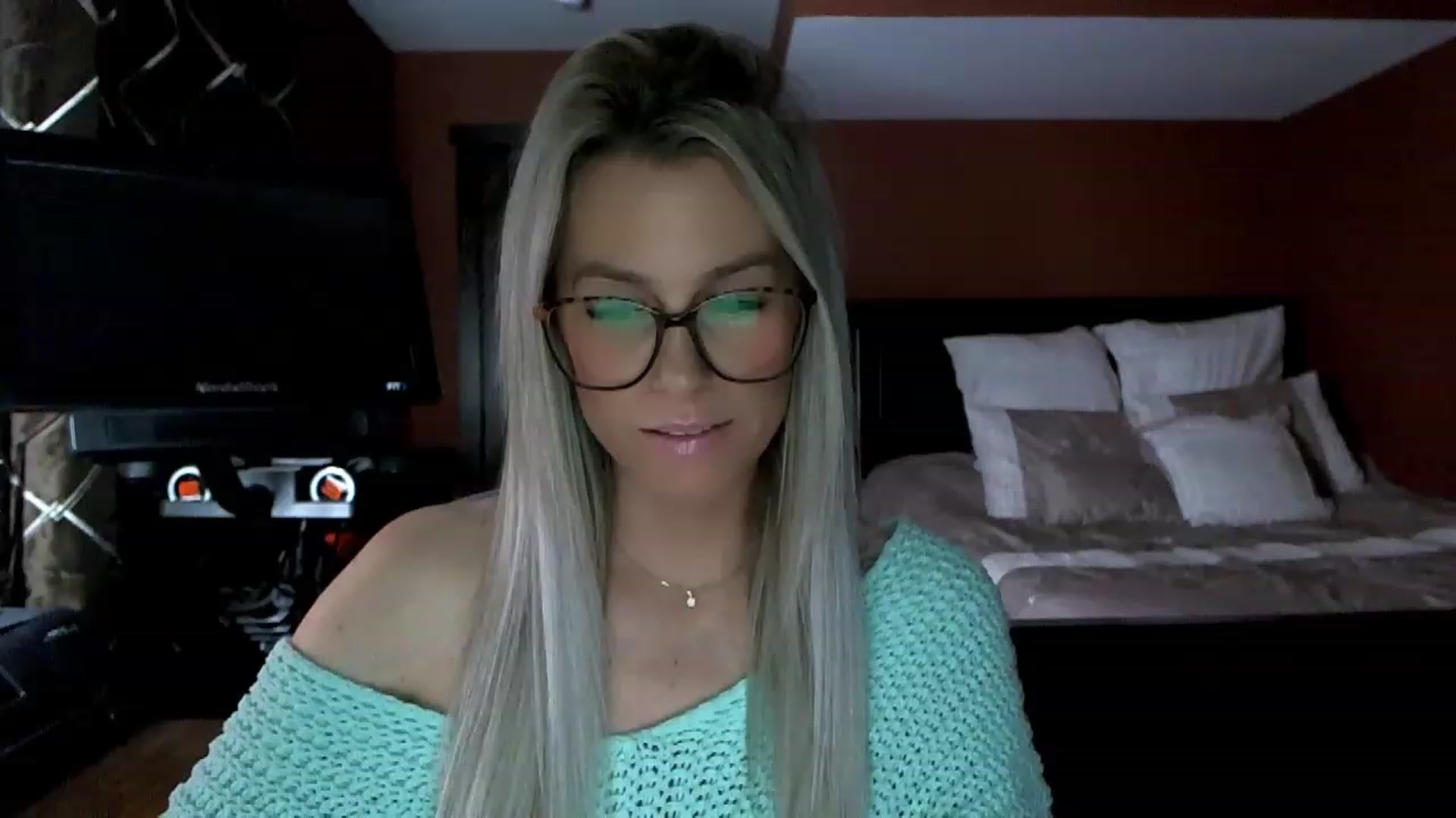 Gallery image thumbnail from Cora9's myfreecams stream on, 02/16/2023, 05:19 image 12 of 20