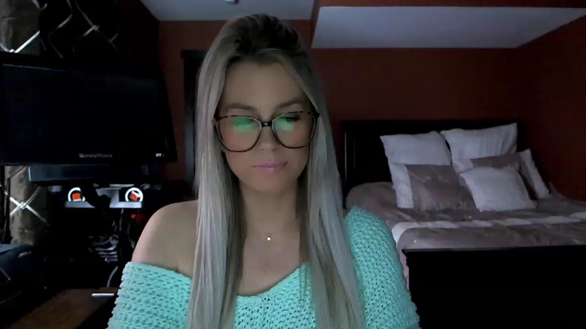 Gallery image thumbnail from Cora9's myfreecams stream on, 02/16/2023, 05:19 image 4 of 20