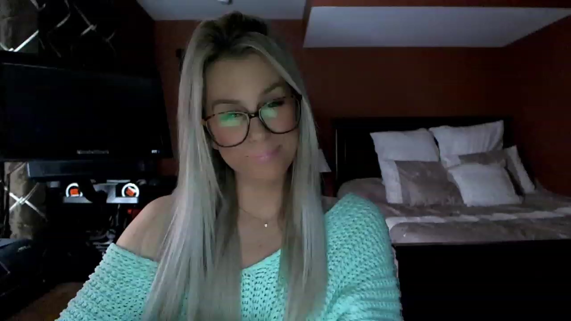Gallery image thumbnail from Cora9's myfreecams stream on, 02/16/2023, 05:19 image 13 of 20