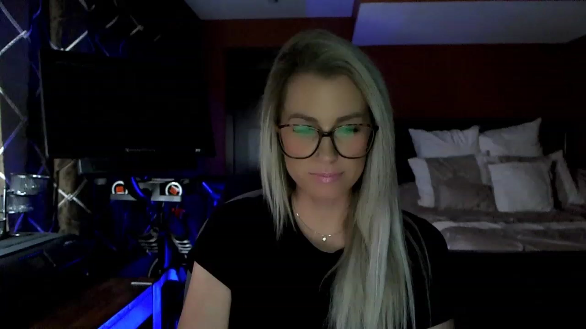 Gallery image thumbnail from Cora9's myfreecams stream on, 02/20/2023, 04:58 image 14 of 20