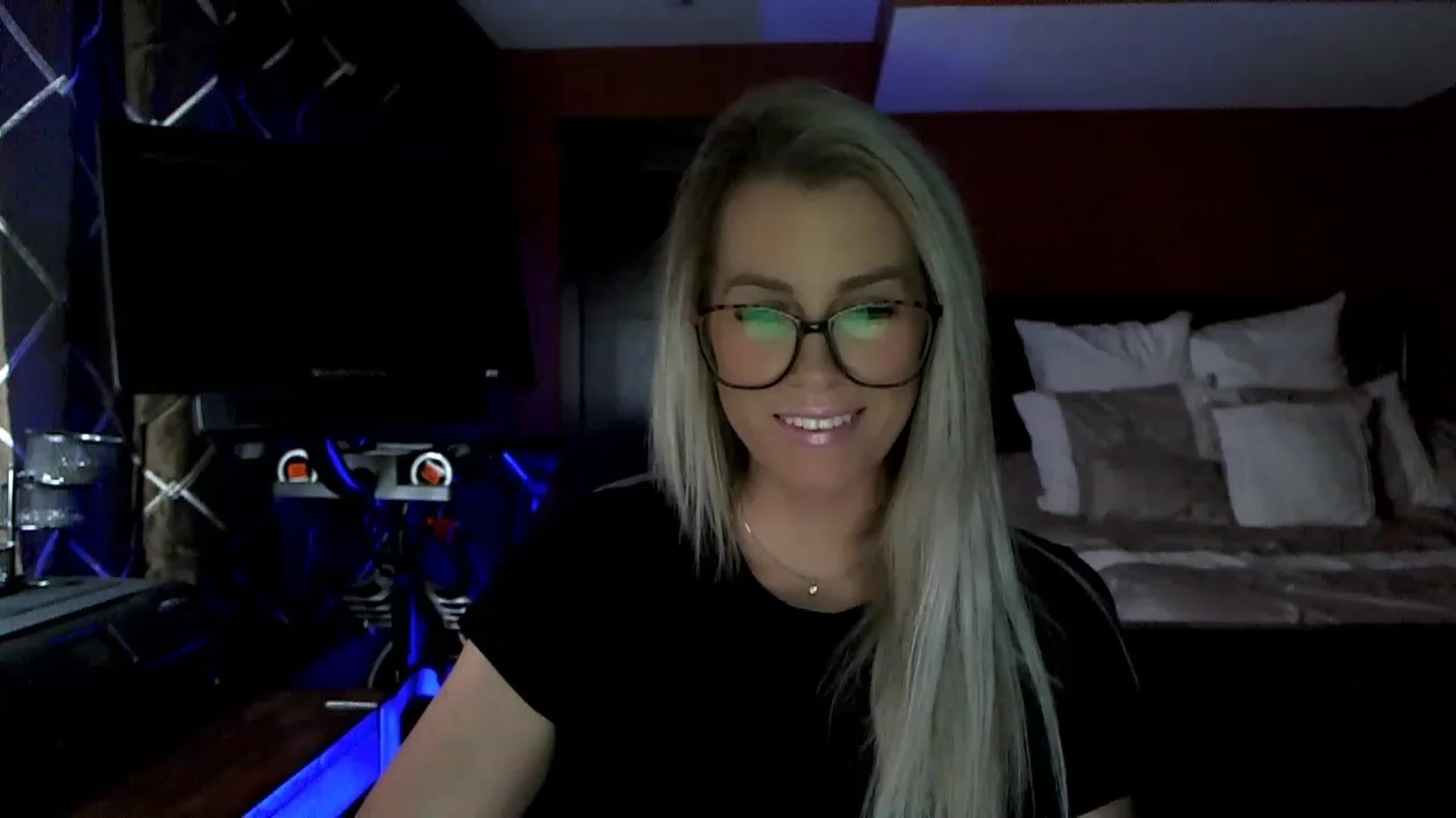 Gallery image thumbnail from Cora9's myfreecams stream on, 02/20/2023, 04:58 image 10 of 20