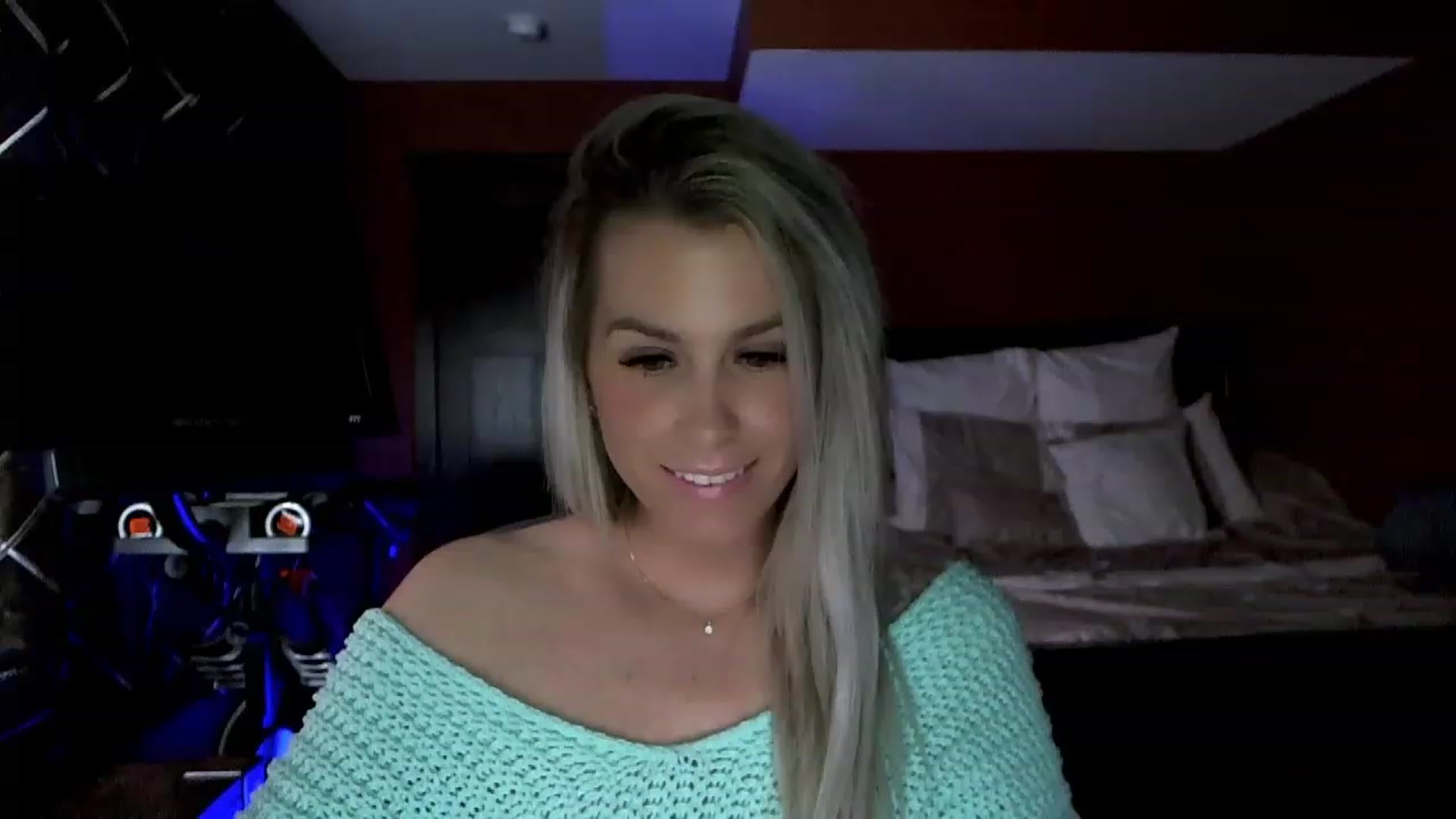 Gallery image thumbnail from Cora9's myfreecams stream on, 02/21/2023, 06:52 image 18 of 20