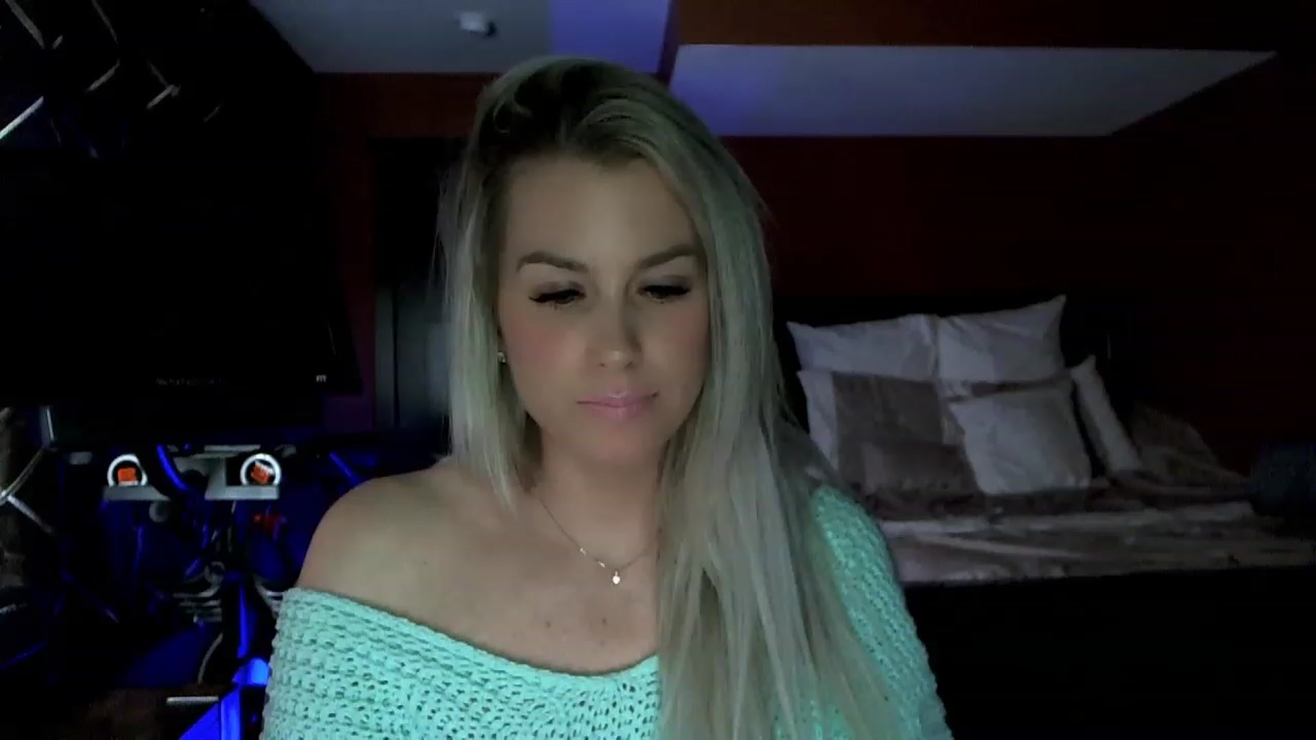 Gallery image thumbnail from Cora9's myfreecams stream on, 02/21/2023, 06:52 image 3 of 20