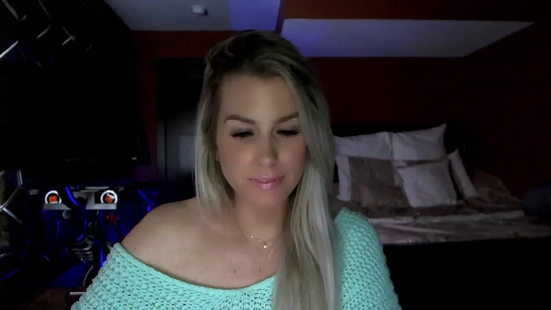 Gallery image thumbnail from Cora9's myfreecams stream on, 02/21/2023, 06:52 image 7 of 20