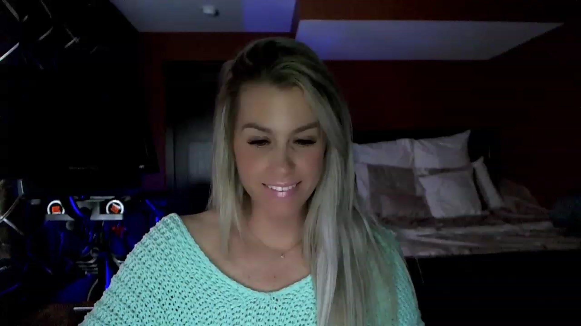 Gallery image thumbnail from Cora9's myfreecams stream on, 02/21/2023, 06:52 image 6 of 20