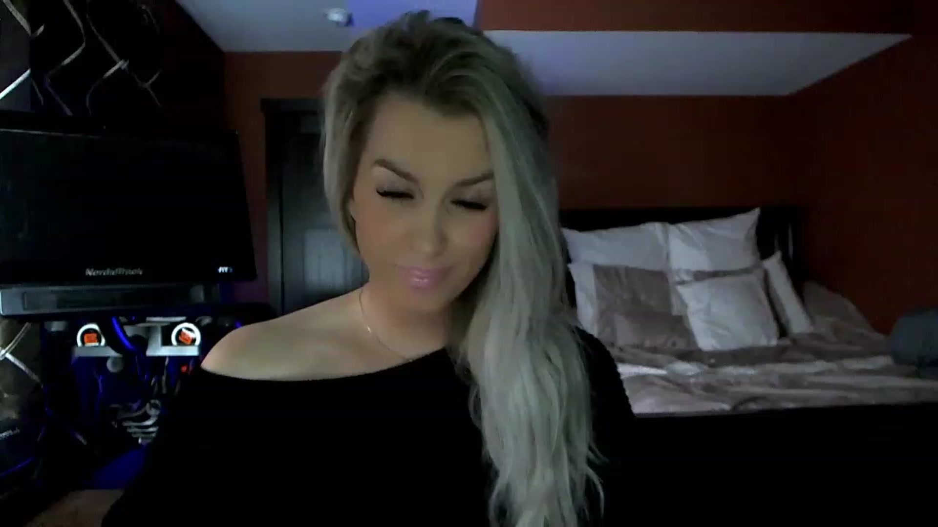 Gallery image thumbnail from Cora9's myfreecams stream on, 02/23/2023, 06:42 image 3 of 20