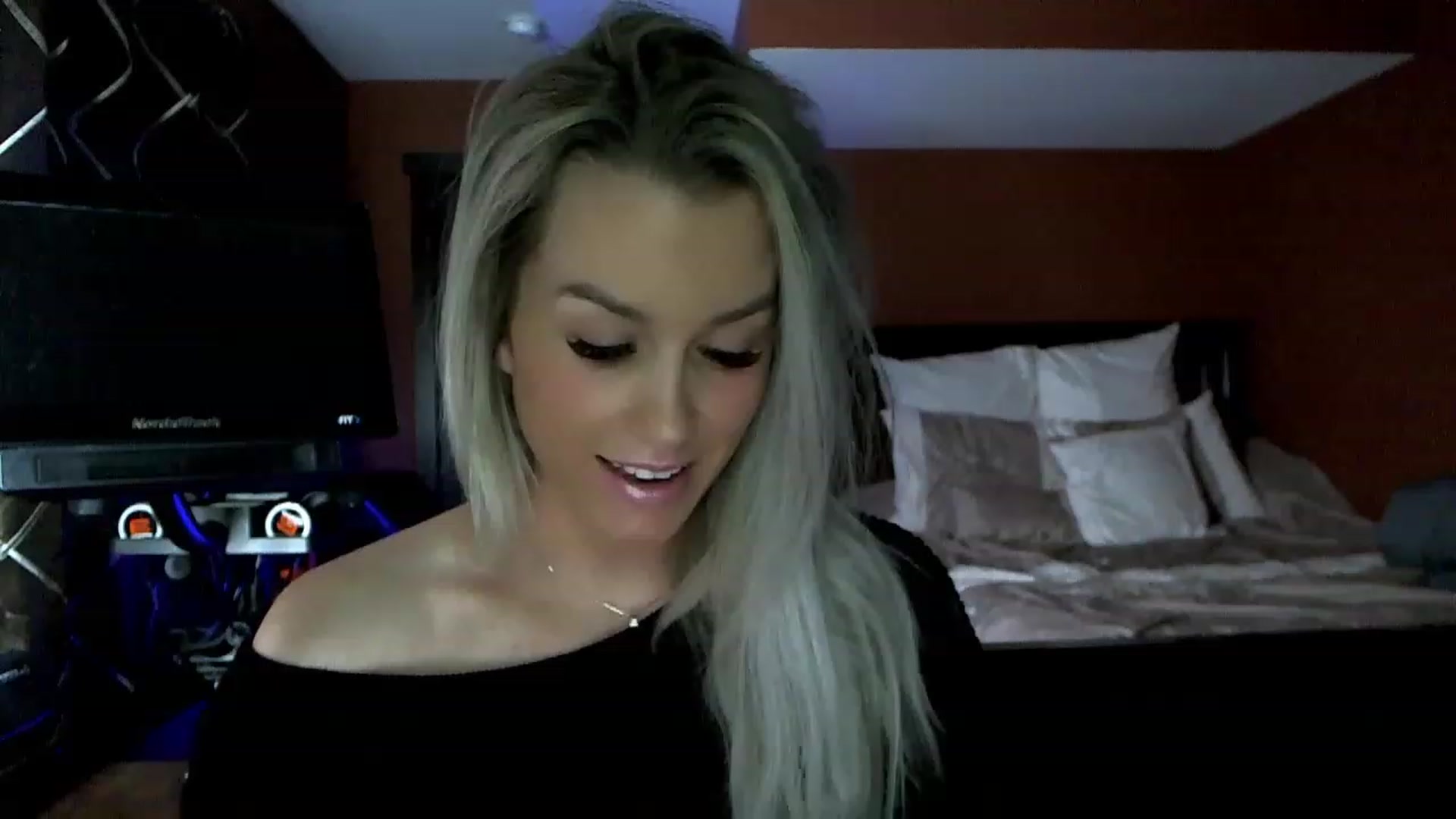 Gallery image thumbnail from Cora9's myfreecams stream on, 02/23/2023, 06:42 image 9 of 20