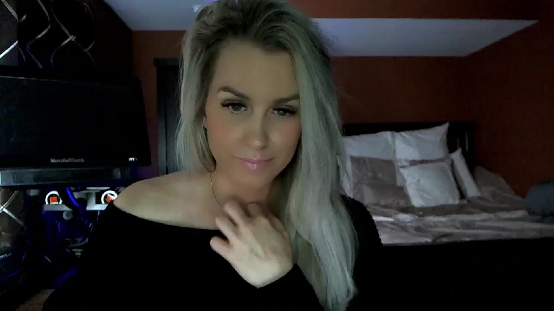 Gallery image thumbnail from Cora9's myfreecams stream on, 02/23/2023, 06:42 image 4 of 20