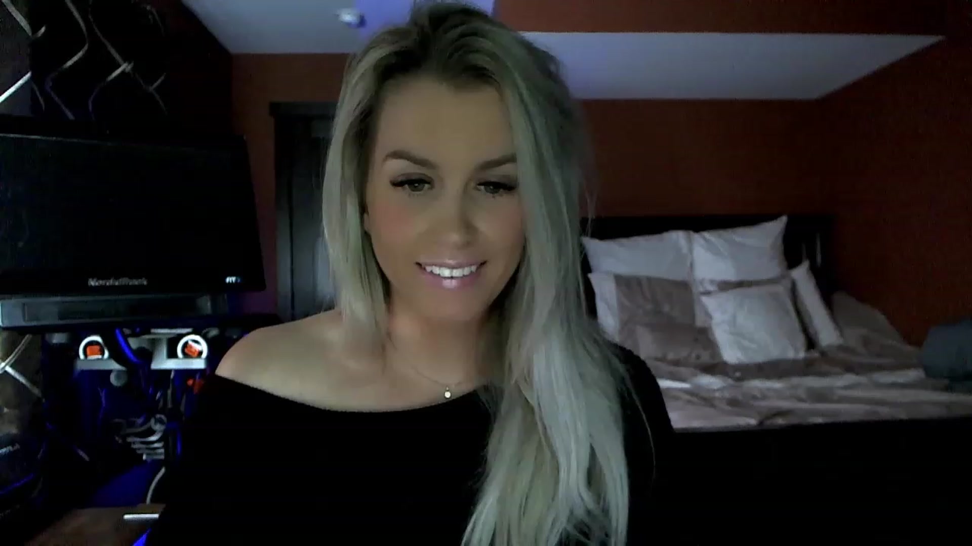 Gallery image thumbnail from Cora9's myfreecams stream on, 02/23/2023, 06:42 image 13 of 20