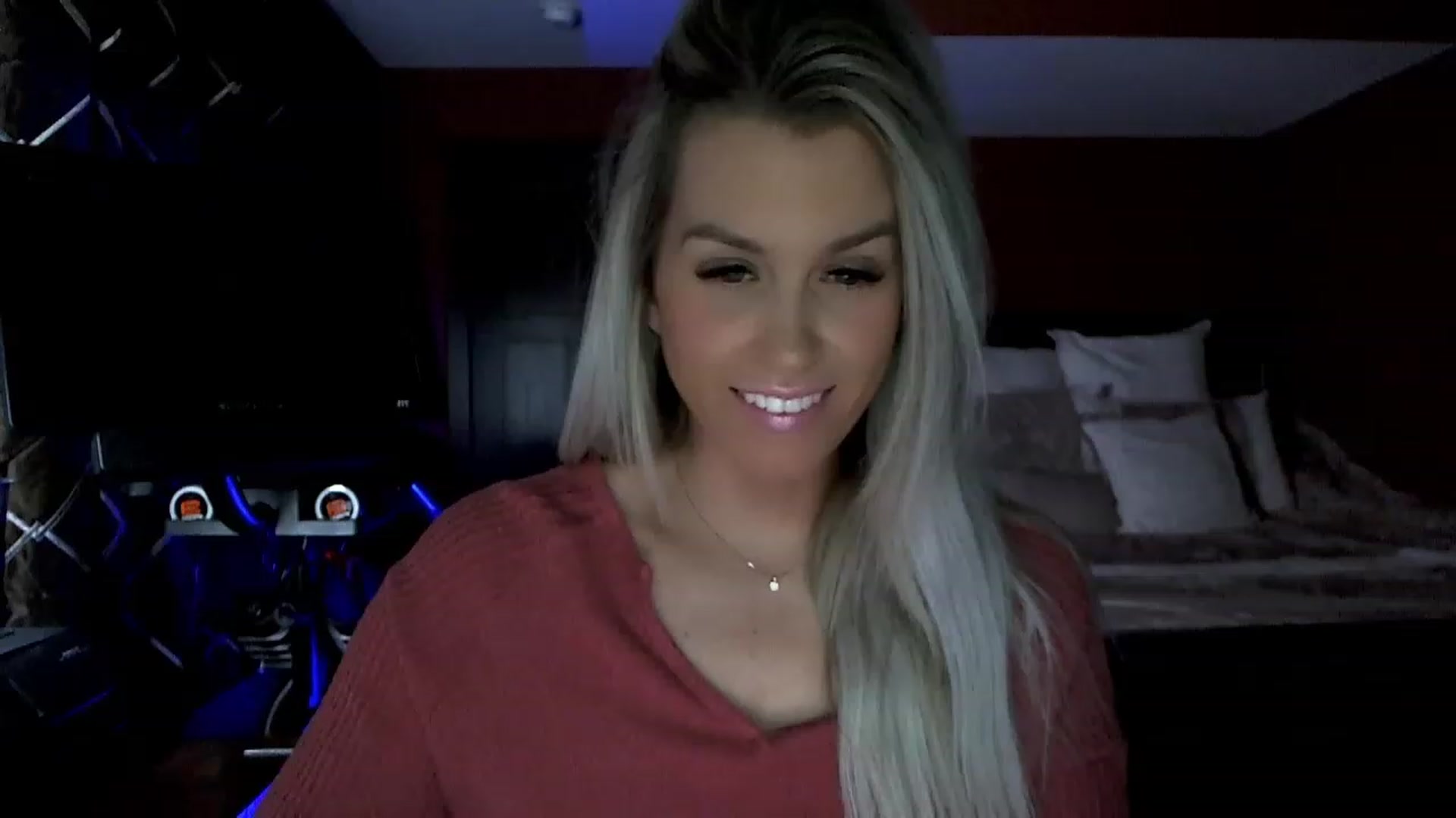 Gallery image thumbnail from Cora9's myfreecams stream on, 03/01/2023, 06:13 image 4 of 20