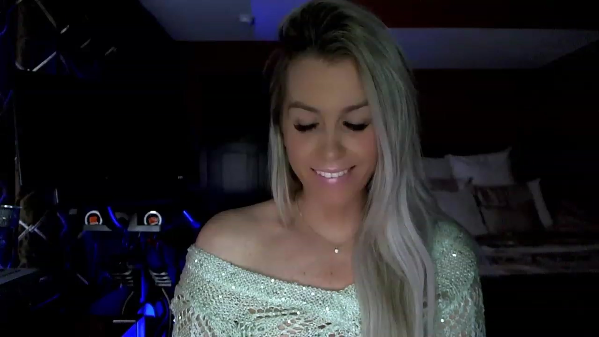Gallery image thumbnail from Cora9's myfreecams stream on, 03/02/2023, 05:35 image 13 of 20