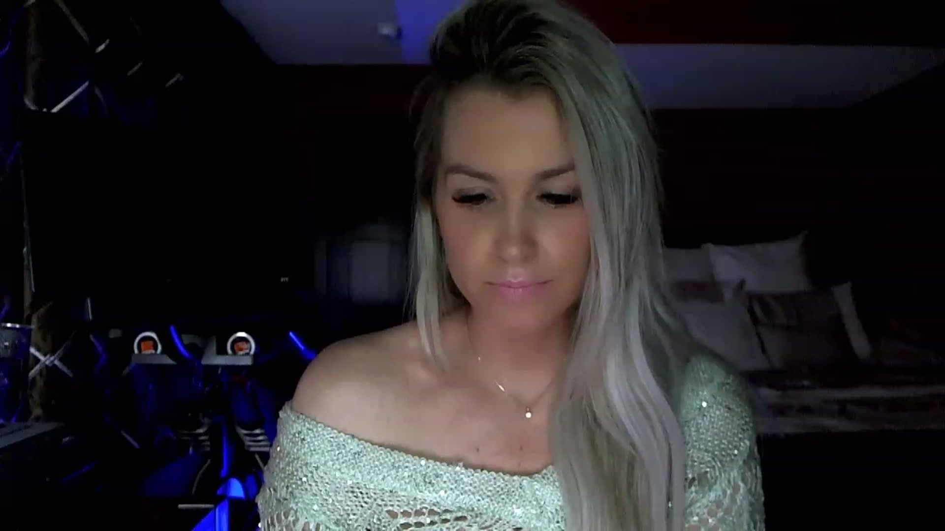 Gallery image thumbnail from Cora9's myfreecams stream on, 03/02/2023, 05:35 image 14 of 20