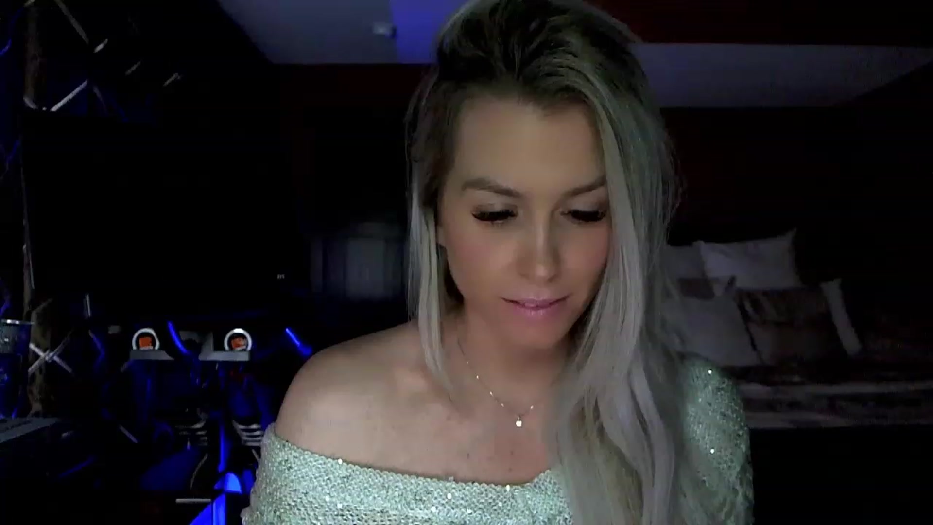 Gallery image thumbnail from Cora9's myfreecams stream on, 03/02/2023, 05:35 image 15 of 20