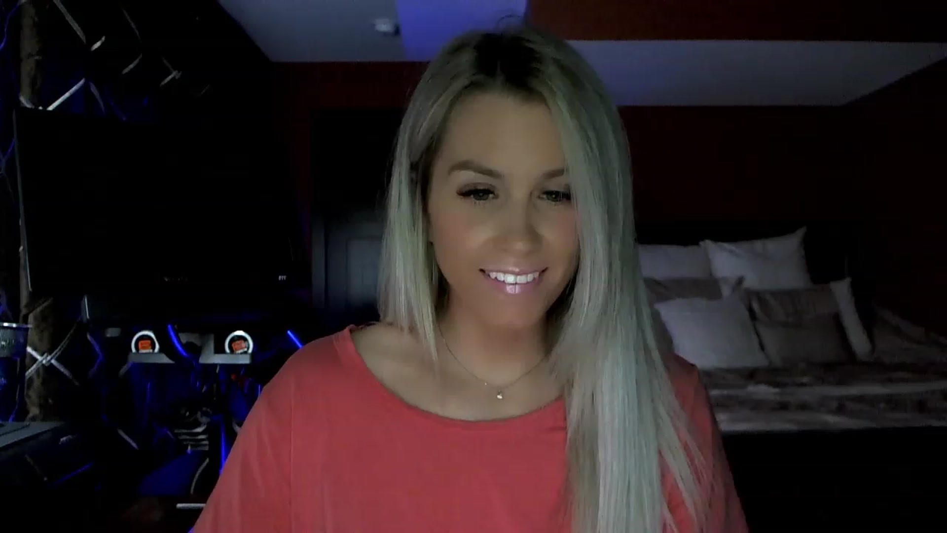 Gallery image thumbnail from Cora9's myfreecams stream on, 03/03/2023, 04:46 image 9 of 20