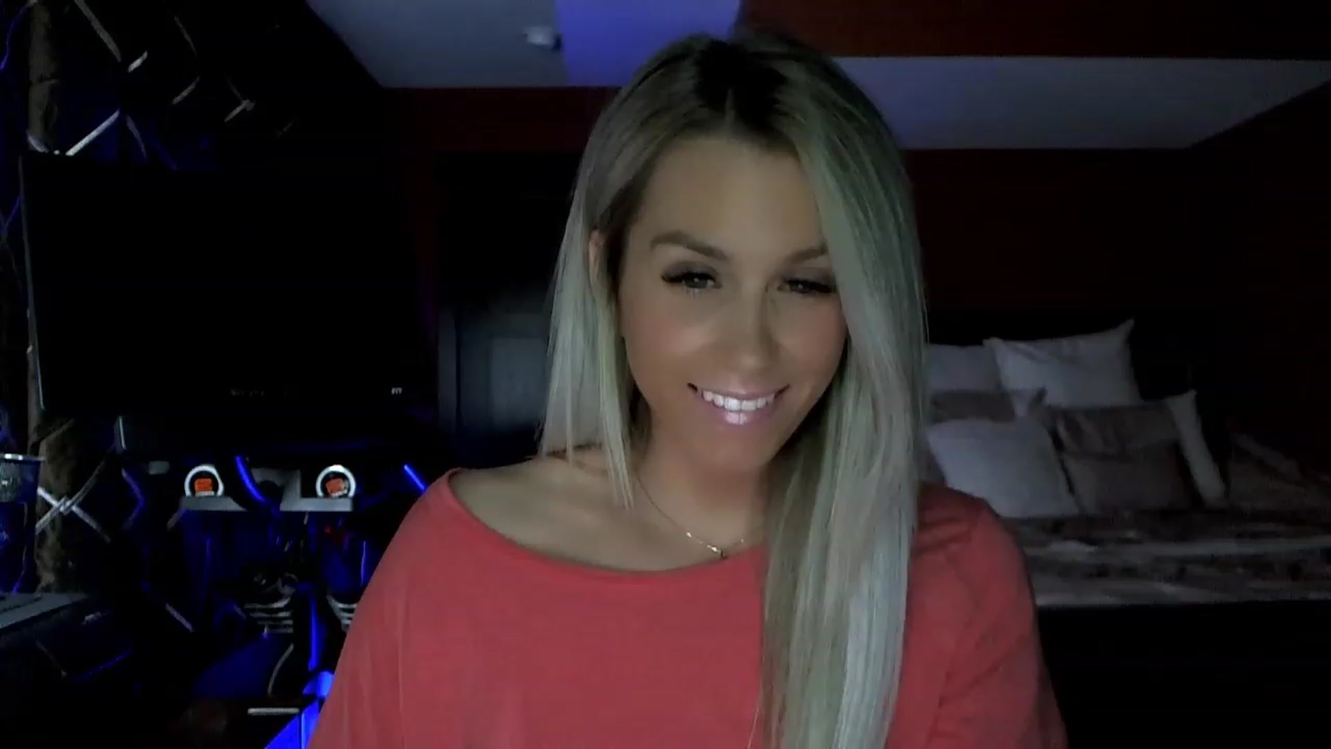 Gallery image thumbnail from Cora9's myfreecams stream on, 03/03/2023, 04:46 image 16 of 20