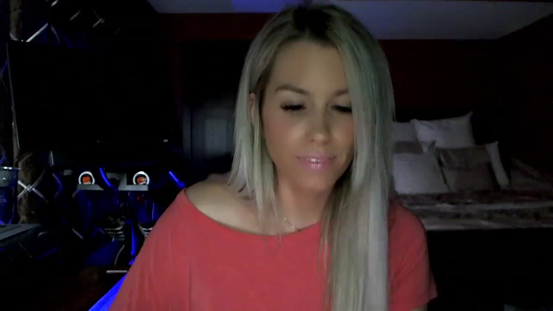 Gallery image thumbnail from Cora9's myfreecams stream on, 03/03/2023, 06:20 image 15 of 20
