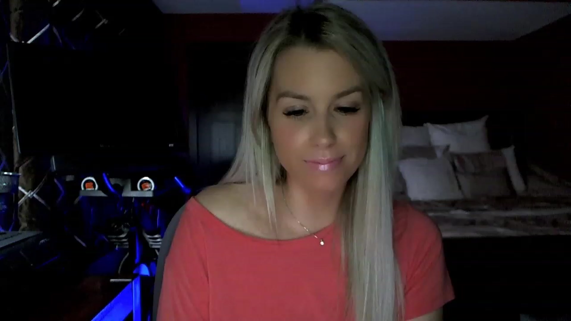 Gallery image thumbnail from Cora9's myfreecams stream on, 03/03/2023, 06:20 image 17 of 20
