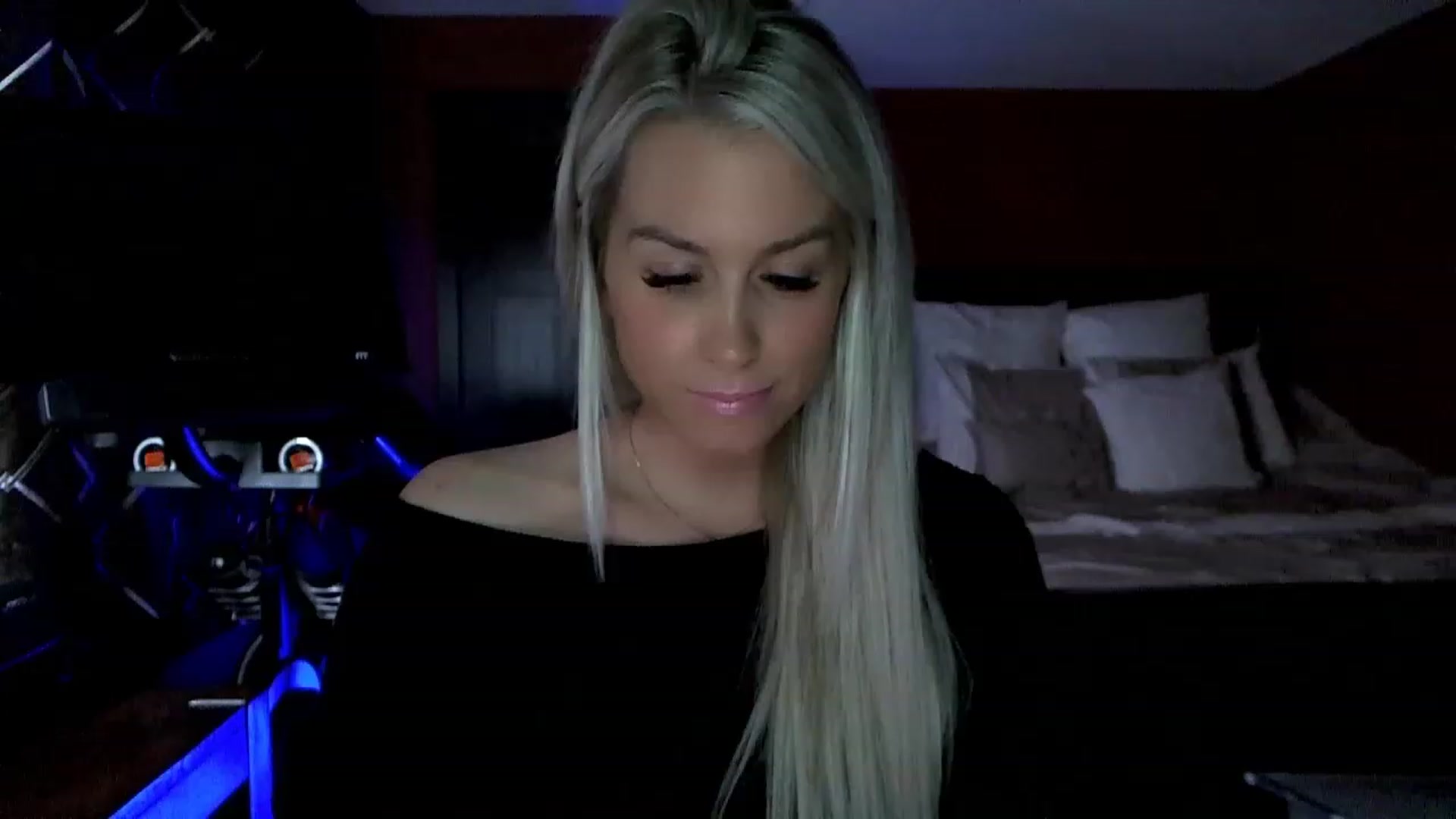 Gallery image thumbnail from Cora9's myfreecams stream on, 03/07/2023, 05:47 image 17 of 20