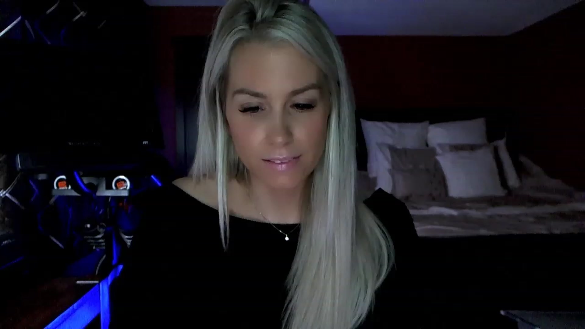 Gallery image thumbnail from Cora9's myfreecams stream on, 03/07/2023, 05:47 image 8 of 20
