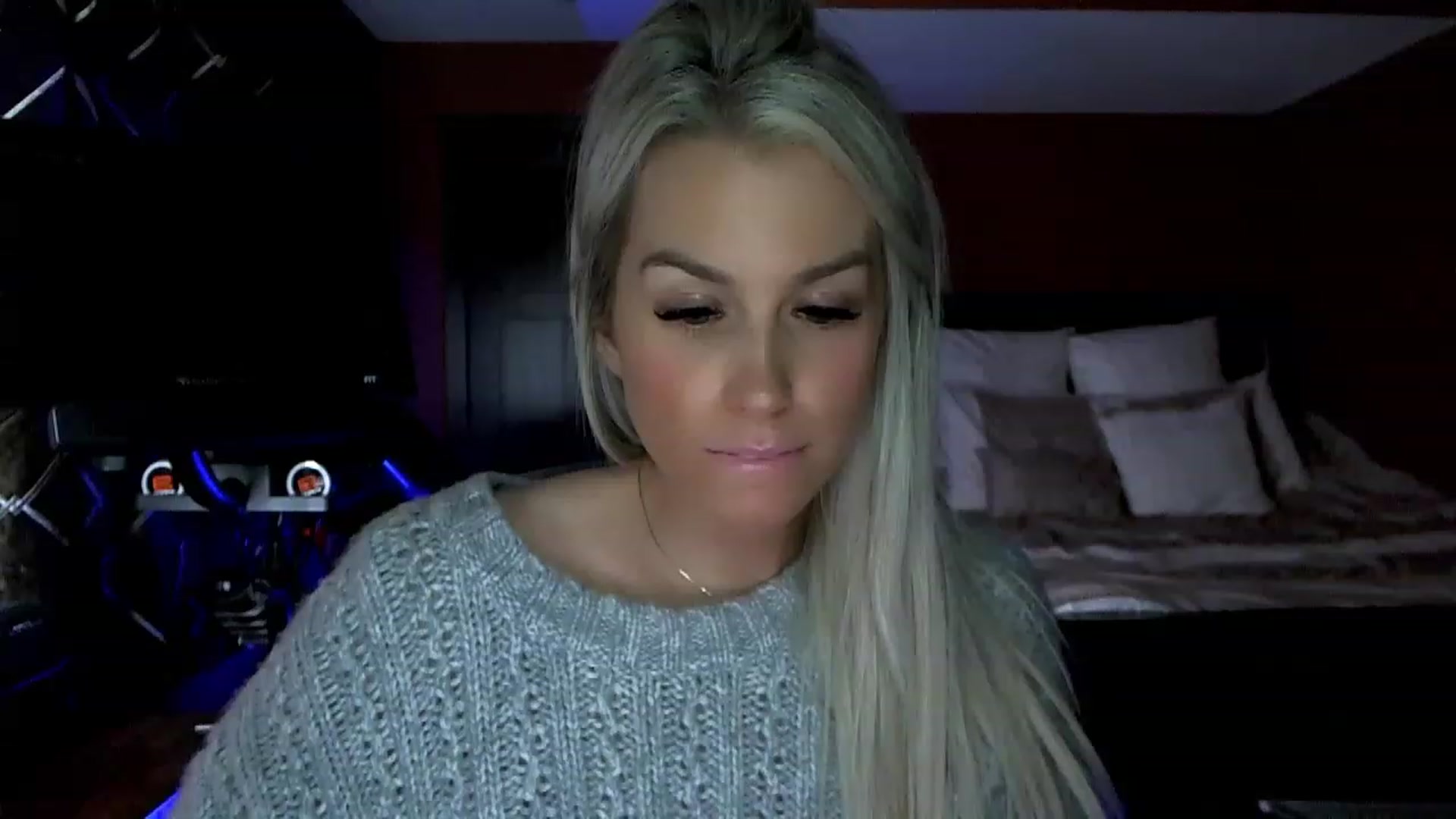 Gallery image thumbnail from Cora9's myfreecams stream on, 03/09/2023, 07:08 image 8 of 20