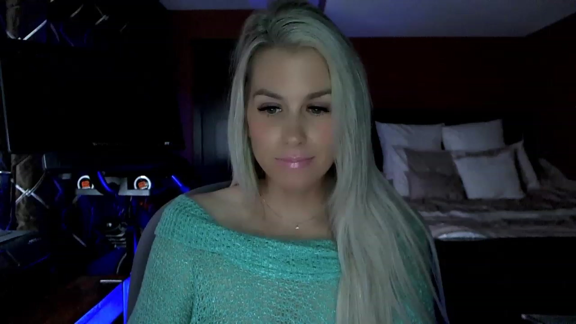 Gallery image thumbnail from Cora9's myfreecams stream on, 03/10/2023, 05:55 image 7 of 20