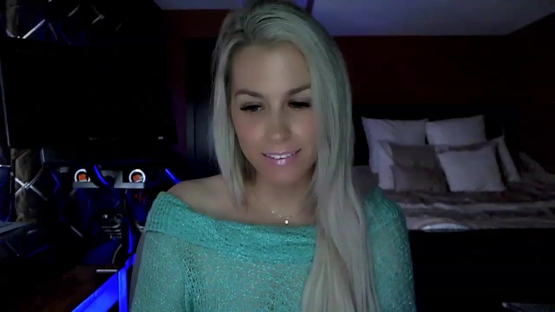 Gallery image thumbnail from Cora9's myfreecams stream on, 03/10/2023, 05:55 image 11 of 20