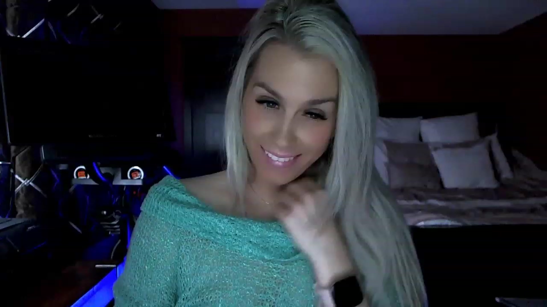 Gallery image thumbnail from Cora9's myfreecams stream on, 03/10/2023, 05:55 image 1 of 20