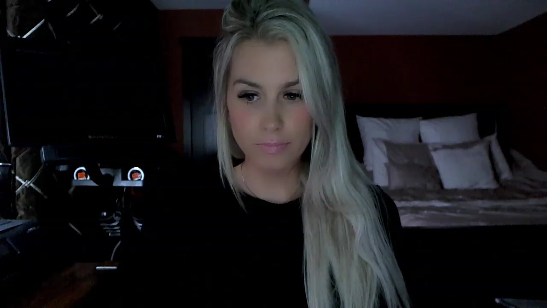 Gallery image thumbnail from Cora9's myfreecams stream on, 03/14/2023, 04:29 image 14 of 20
